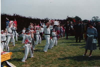 Roy MacDonald and Team demonstrating to the Queen.